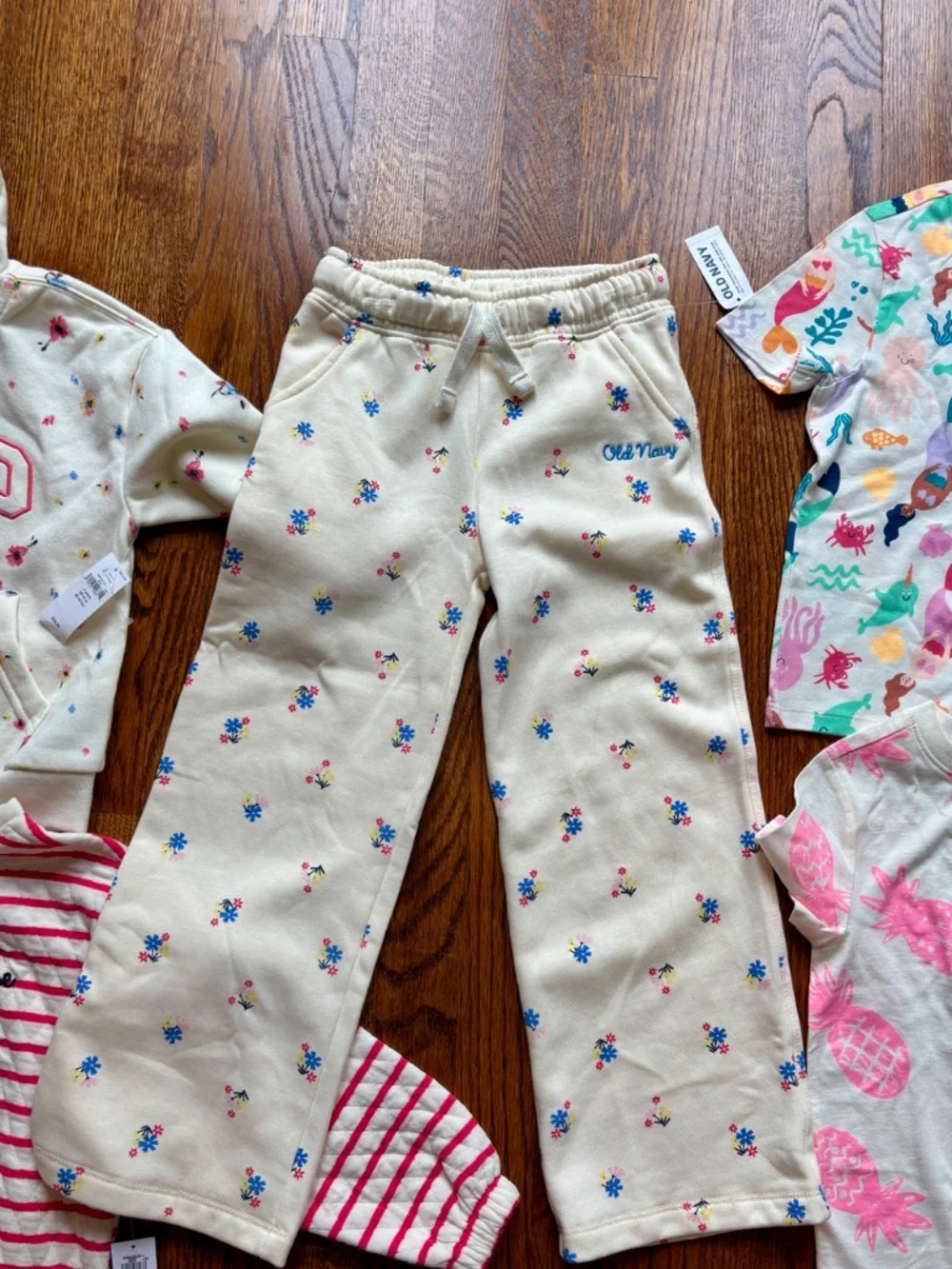 New with tag gap and old navy girls hoodie and fleece bundle with t shirts